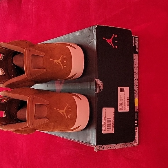 Men's Jordan Retro 6's - Picture 4 of 7